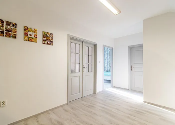 Homeawayhome * 捷克布杰约维采